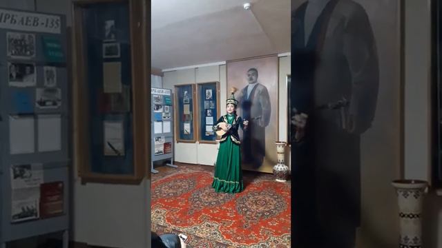 Кенен Әзірбаев "Еңбекші елім" смотреть онлайн