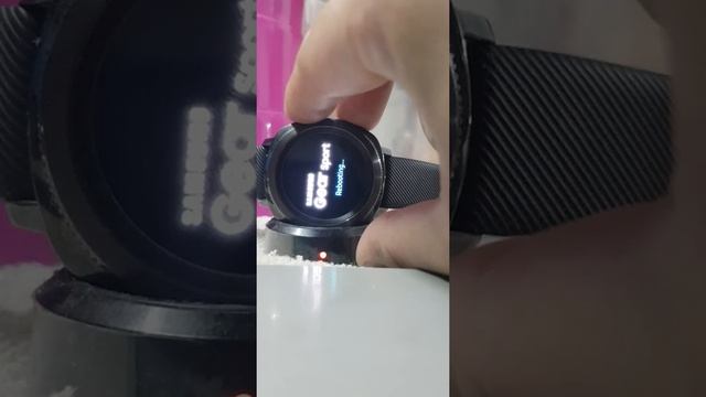 Samsung Gear Sport Rebooting Problem смотреть онлайн