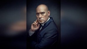 КТО ЖЕНА И ЕСТЬ ЛИ ДЕТИ У ВИКТОРА СУХОРУКОВА? АКТЕР СЕРИАЛА ЦЫПЛЁНОК ЖАРЕНЫЙ (2022)