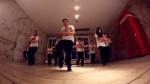 Крутой дабстеп в студии танцев