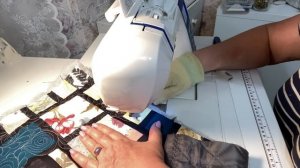 Текстильное панно в подарок к покрывалу в технике "аля-витражи". Стежка СХС. Душевный разговор.