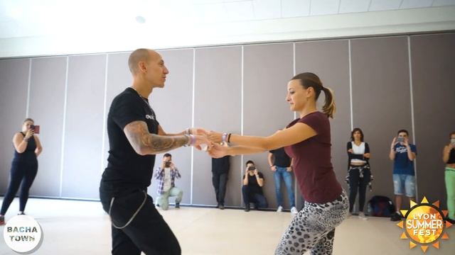 Pele & Tania - Me Preguntas @ Lyon Summer Fest | Bachata смотреть онлайн