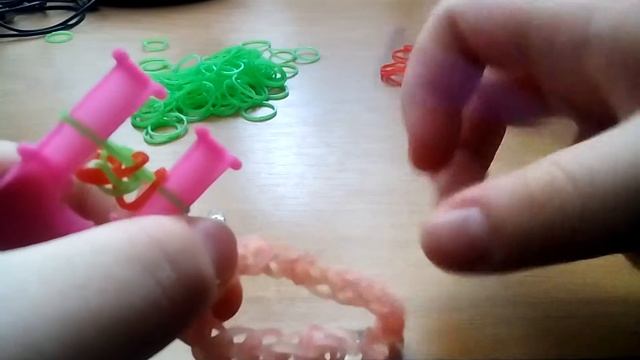 Как плести двойной браслет из резинок смотреть онлайн