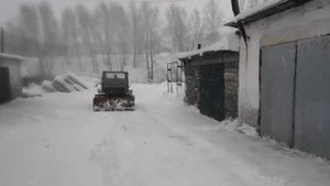 Самодельный вездеход Жорик 2: Чистим снег (Часть 2)