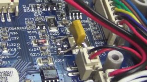 Робот пылесос Midea VCR03W, постоянно работает щетка, замена транзистора.