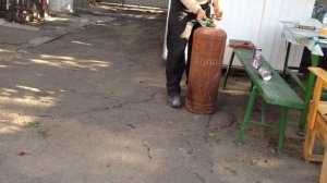 Заправляем газовые балончики просто и быстро.