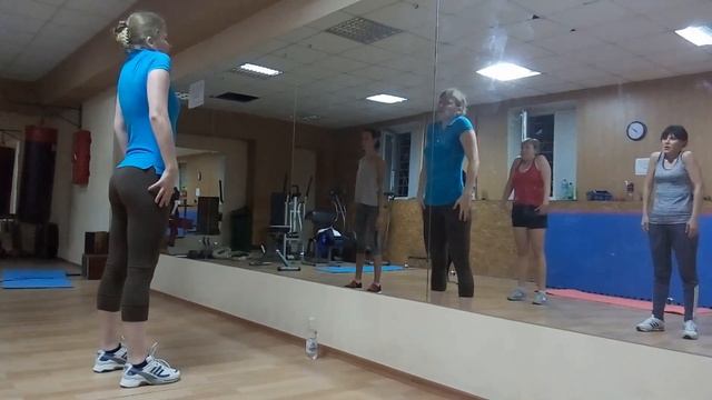 Разминка перед тренировкой и лёгкая быстрая тренировка. Групповые тренировки. NG fitness