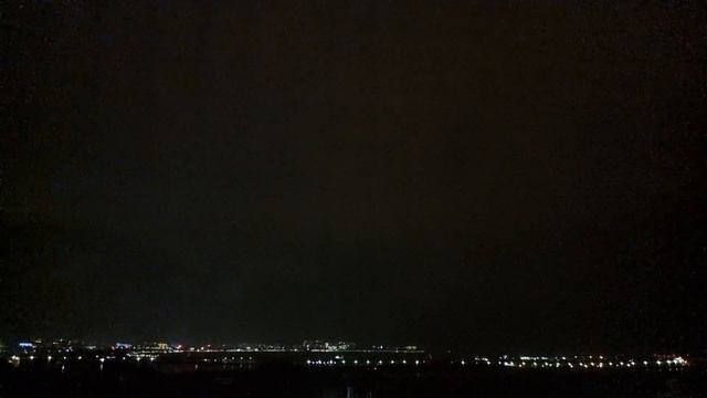 ГЕЛЕНДЖИК. ГРОМ И МОЛНИИ КАК ЛЕТОМ В КОНЦЕ ОКТЯБРЯ смотреть онлайн