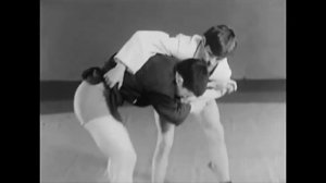 Самбо - техника борьбы стоя (броски через голову)