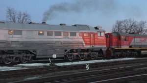 Свежеокрашенный тепловоз 2ТЭ116-1741 после ремонта