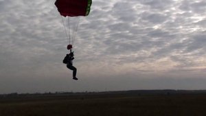 Правильное приземление с парашютом типа крыло