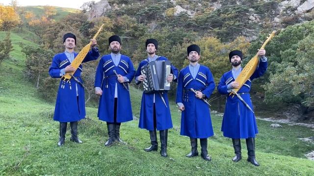 Аварские песни. Салам в исполнении солистов государственного мужского хора «поющая Чарода»