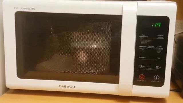 жарю яйцо в микроволновке смотреть онлайн
