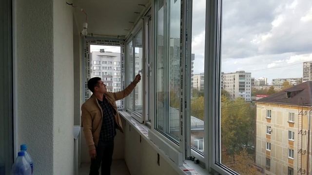 Раздвижные пластиковые окна Rehau экономия места на балконе ! Лоджия с раздвижным теплым остекление