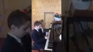 Українська народна пісня «Ой під вишнею» Виконують: Даниїл Оникієнко та Аліна Водоп’янова