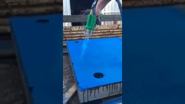 Покраска бетонной плиты методом газопламенного напыления