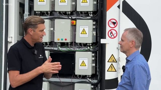 Riesiger Akkuspeicher aus fast 1.400 Elektroauto-Batterien - das Konzept von The Mobility House смотреть онлайн