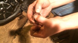 Подручными средствами. Замена сальника вторичного вала на мотоцикле
