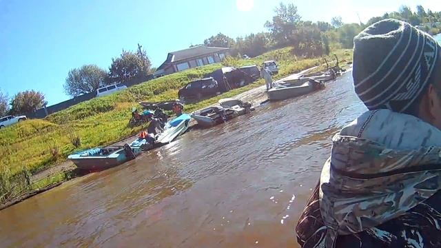 Китайский мотор 9.9 против вихря 30 смотреть онлайн