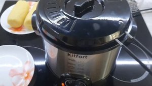 Обзор Фритюрницы Kitfort KT-2011. Приготовила сосиски в картофельном тесте.