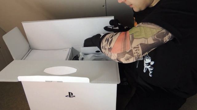 РАСПАКОВКА PS5 SONY PLAYSTATION 5 С ПРИВОДОМ КУПИЛ КОНСОЛЬ НА СТАРТЕ ПРОДАЖ ЗА 46990 РУБЛЕЙ В 2020 смотреть онлайн