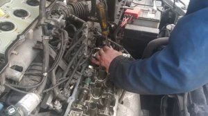 Регулировка клапанов ниссан Альмера классик.