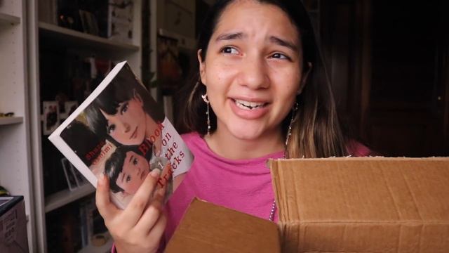 reading slumps, mangas and opening up: a vlog 🥐 смотреть онлайн