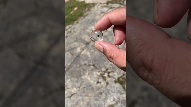 Very Clear Quartz aka Rock Crystal Quartz / Kinyang Air aka Kecubung Air