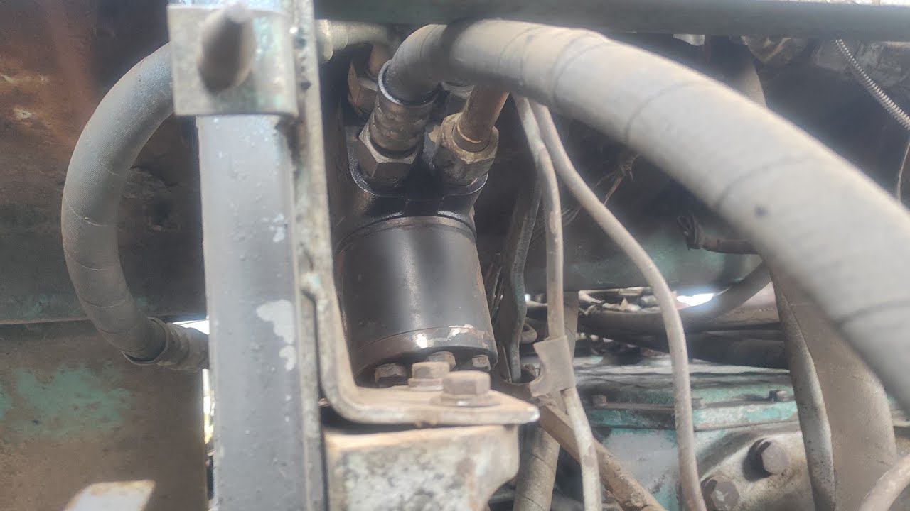 Рулевой дозатор на Т-150к,брать комплект не обязательно. смотреть онлайн