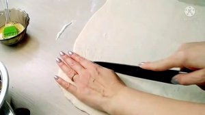 Слойки с карамелизированной грушей