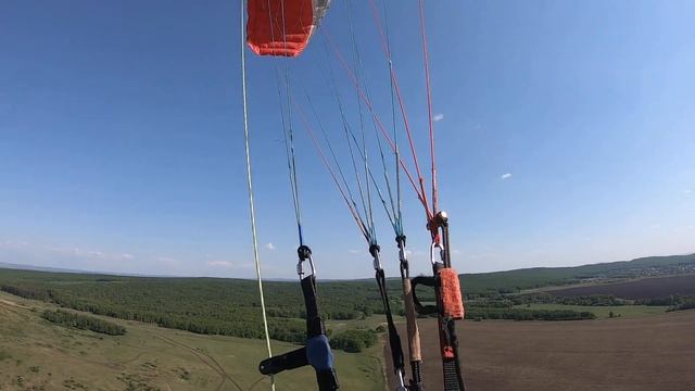 Первый полет с шихана Торатау на параплане, высота 300м смотреть онлайн