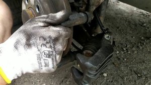 Замена задних тормозных дисков Skoda Fabia 1 | Fix My Car