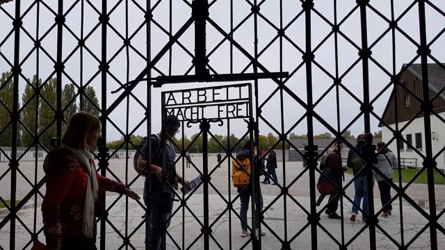 Дахау - это концлагерь? Dachau Concentration Camp #Бавария #Дахау #Концлагерь #Германия смотреть онлайн