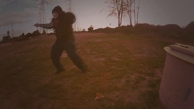 Анонимус флексит под "попу мыть" смотреть онлайн