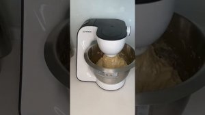 Bosch mum 5 test кухонная машина mum54А00 замешивает крутое тесто для батона