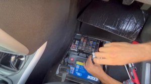 Cambio batteria Mercedes Benz W169 / Battery replacement on Mercedes W169