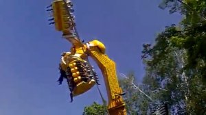 Несколько минут в полете вниз головой. Атракцион в Уфе