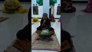 Hafalan Q.S Al-Kahf  Ayat 1-12 oleh dik Vina
