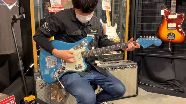 Fender 1965 Jaguar -Lake Placid Blue- смотреть онлайн