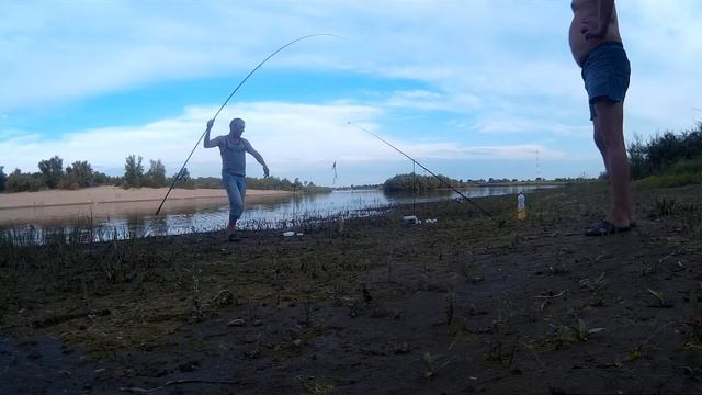 Выезд на Ахтубу на вечернюю зорьку совмещаю полезное с приятным.