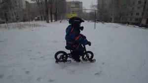 ЛЫЖИ ДЛЯ БЕГОВЕЛА STRIDER/БЕГОВЕЛ НА ЛЫЖАХ/трюки на беговеле зимой/беговел Kokya balancebike