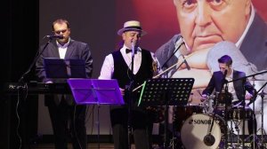 Grand Positive - «Ходит песенка по кругу» (Сл. М.Танича и И.Шаферана, муз. О.Фельцмана)