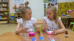 #НИКА и СОФИЯ делают слайм#