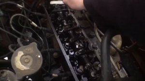 Valve Adjustment - Land Rover Series 2a 2.25L Petrol - Service and Tune up, Part 1