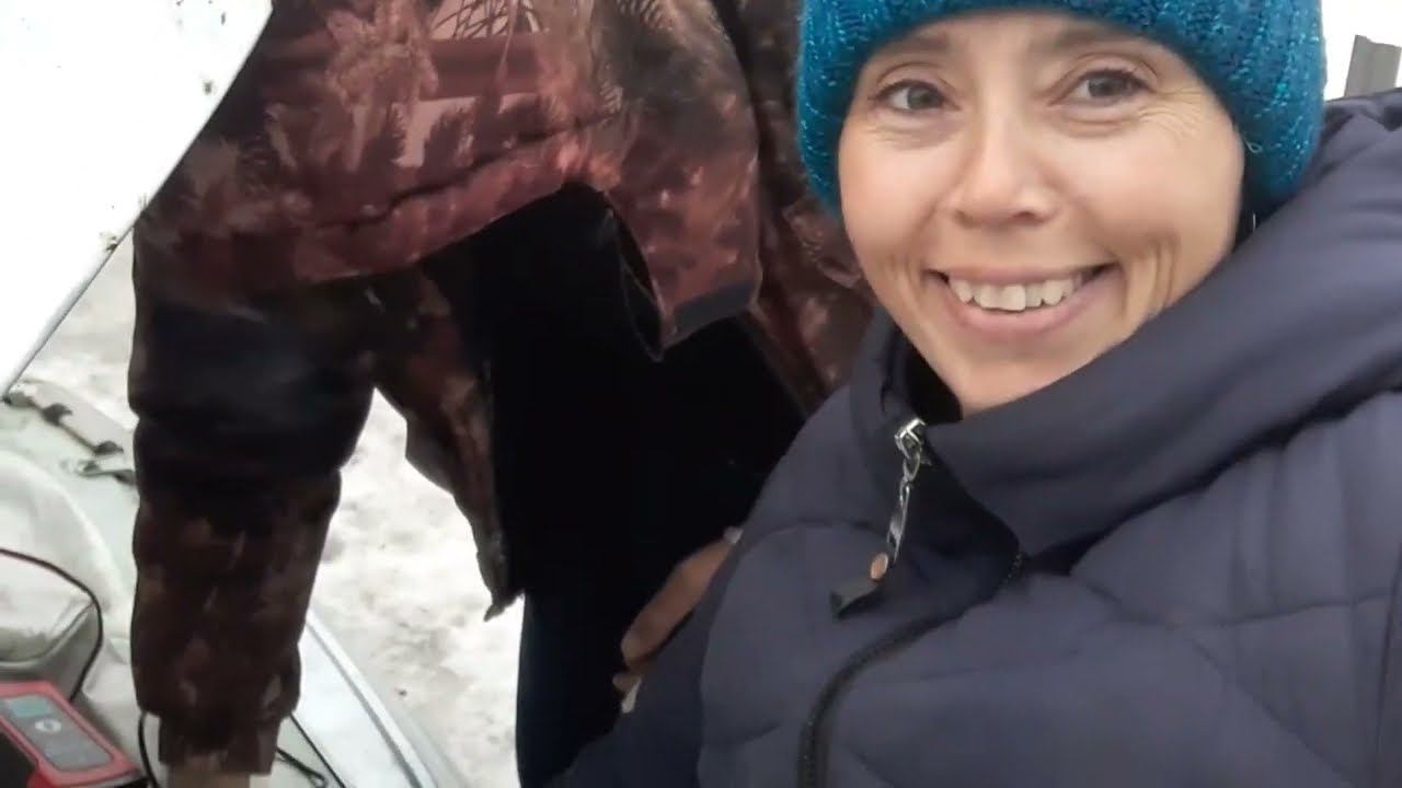 346/Утро.Красота.Поклеила обои.Помогаю мужу.