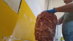 как правильно насаживать мясо для🏝️шаурму 🤔🏝️🏝️😉😉😉🇺🇿🇺🇿концы видео есть 👍👍🏝️🏝️ сюрприз 🤭 🏝️💯💯