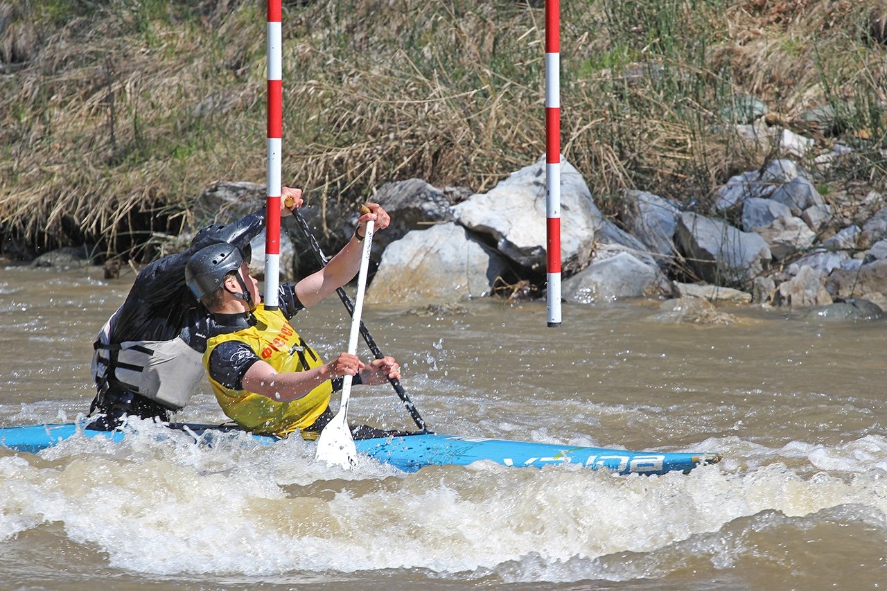 Уже сильней теченья бег
