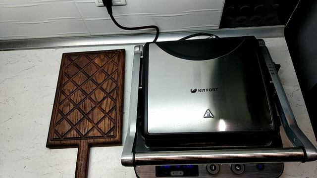 Колбаски на электрогриле с квашеной капустой, готовим, как в Германии! смотреть онлайн