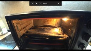 Ну очень простой рецепт запечённой селёдки в духовке