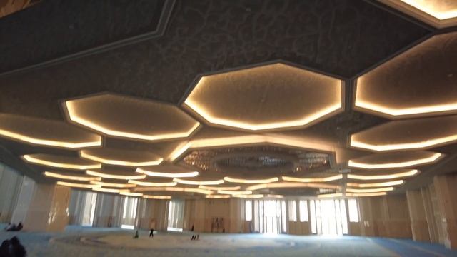 Грандиозная мечеть Казахстана: величественная красота в Астане. смотреть онлайн